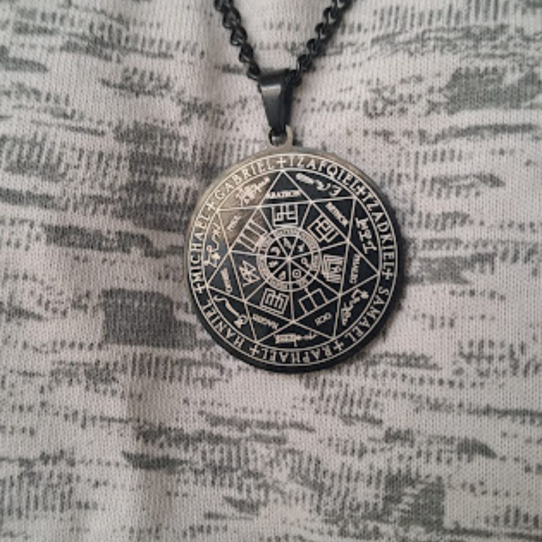 Black Olympian Spirit Pendant chain