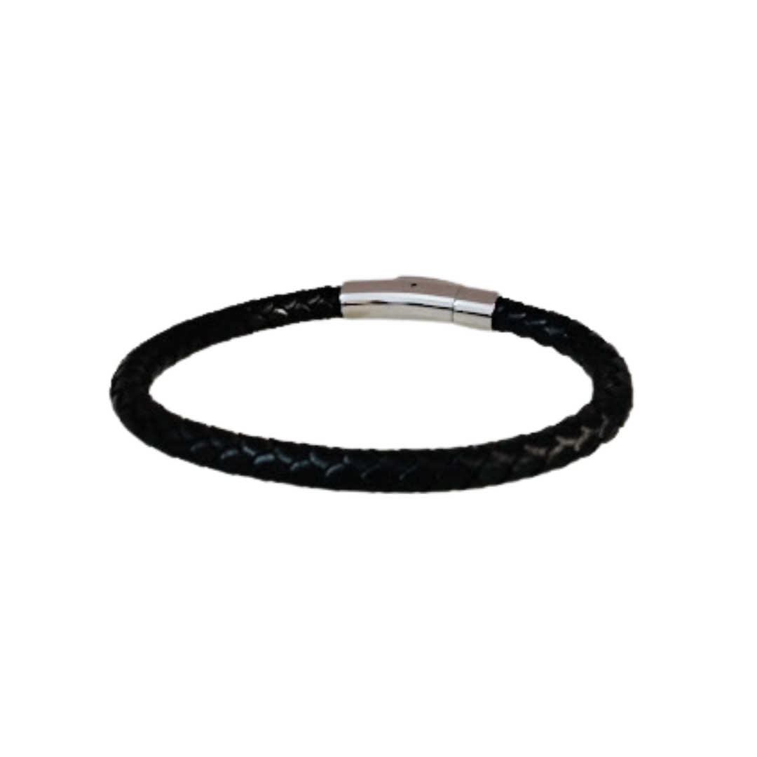 Minamalist leather bracelet