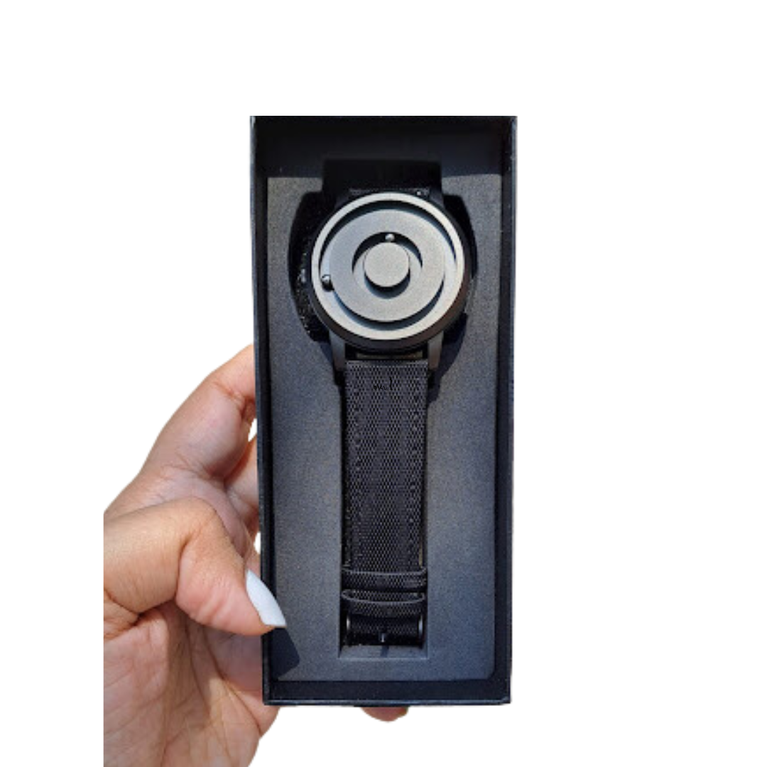 Eutour Black Magnetic watch