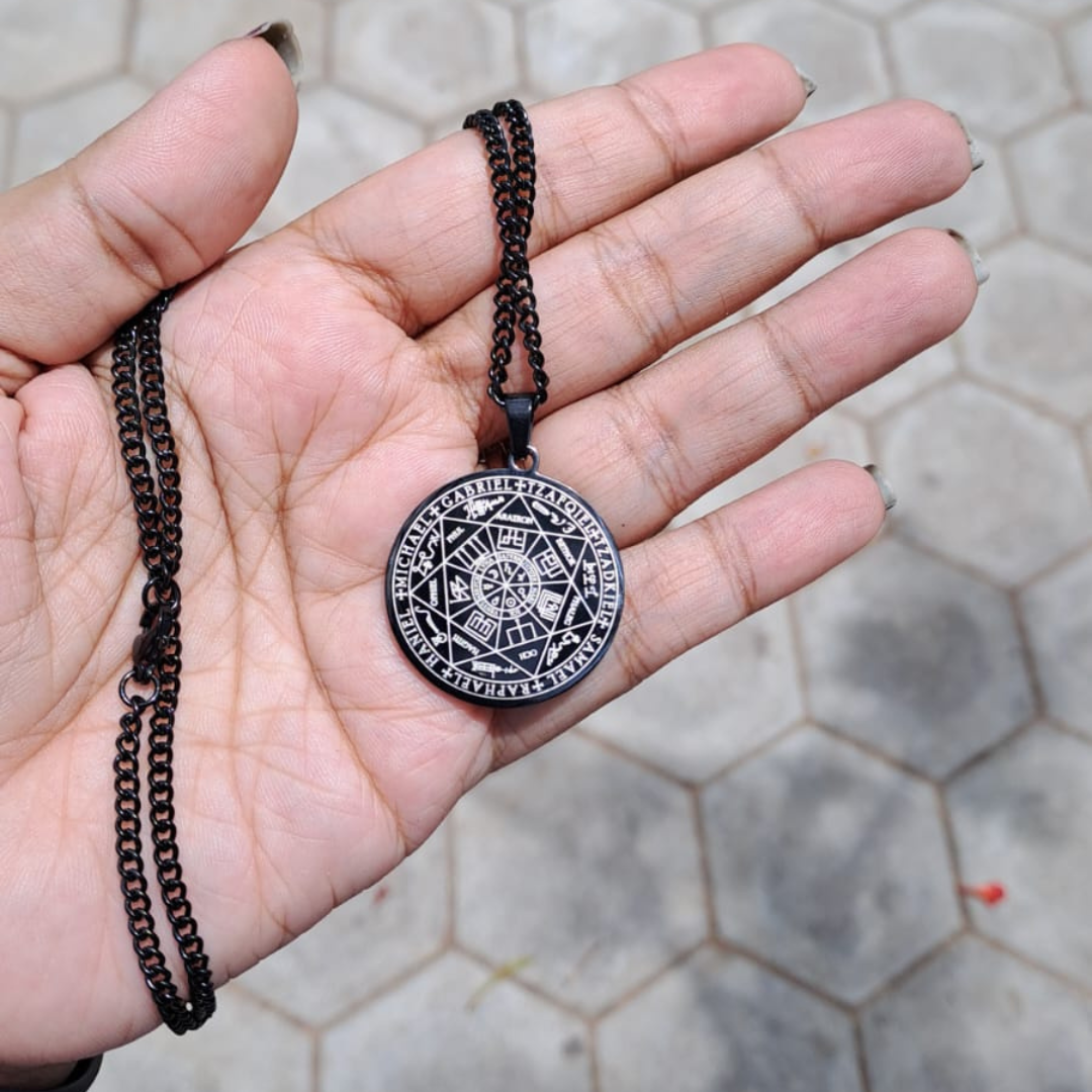 Black Olympian Spirit Pendant chain